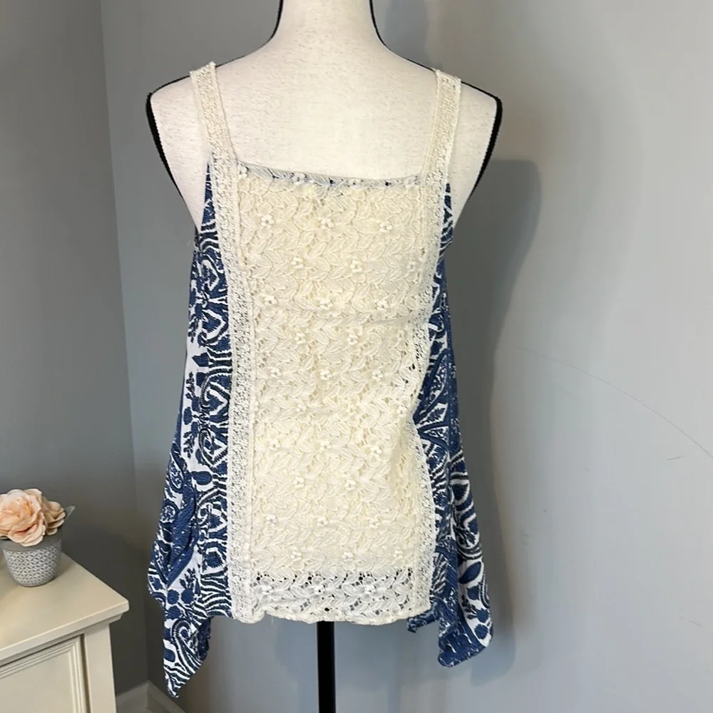 Umgee Lace Country Cottage Tank Top - Picture 4 of 5